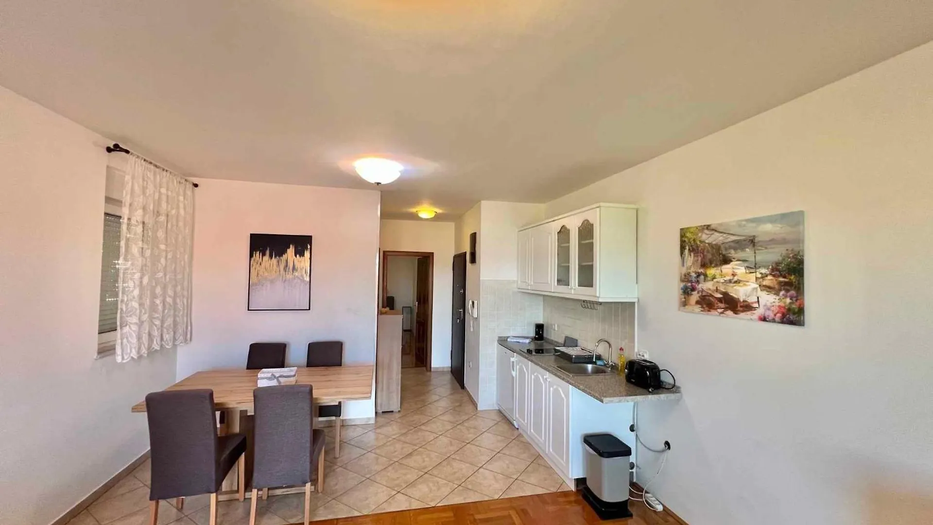 Apartments In Crikvenica 45022