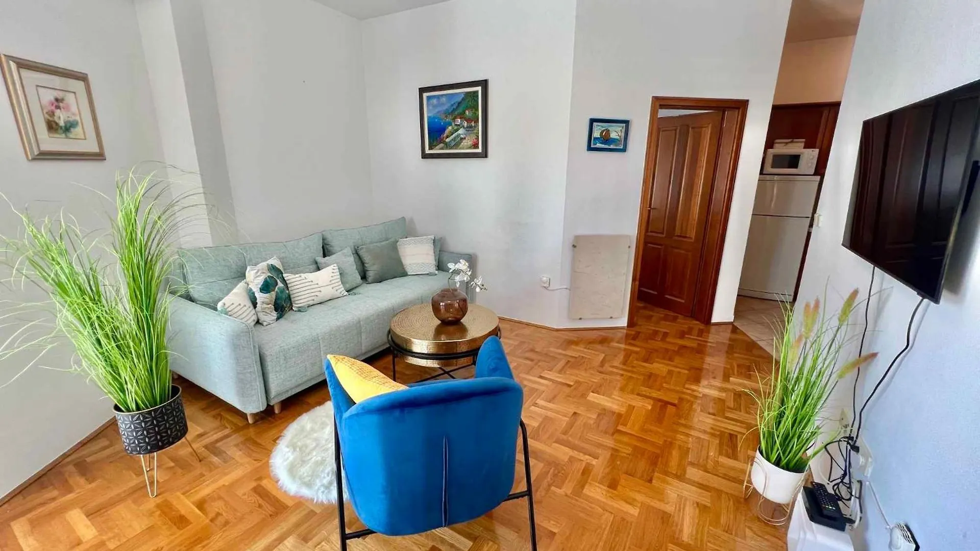 Apartments In Crikvenica 45022