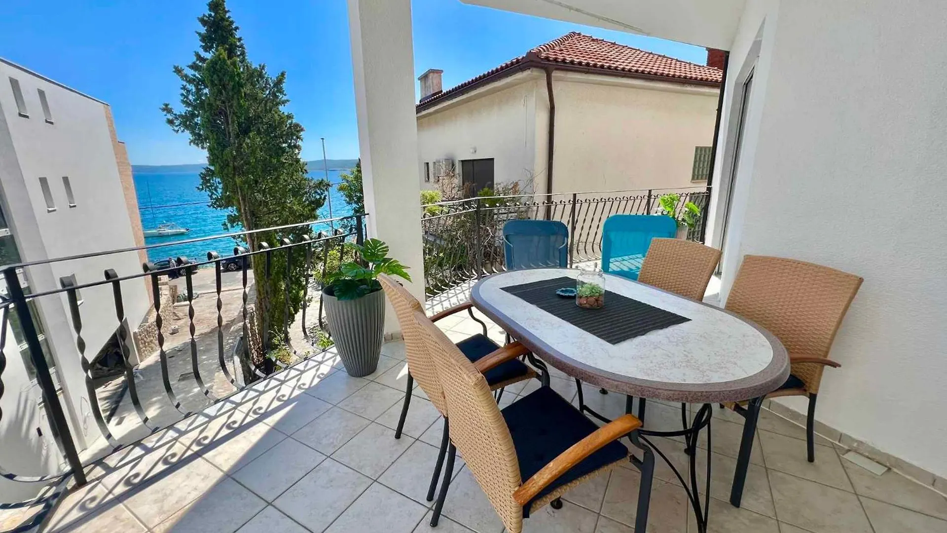 Apartments In Crikvenica 45022