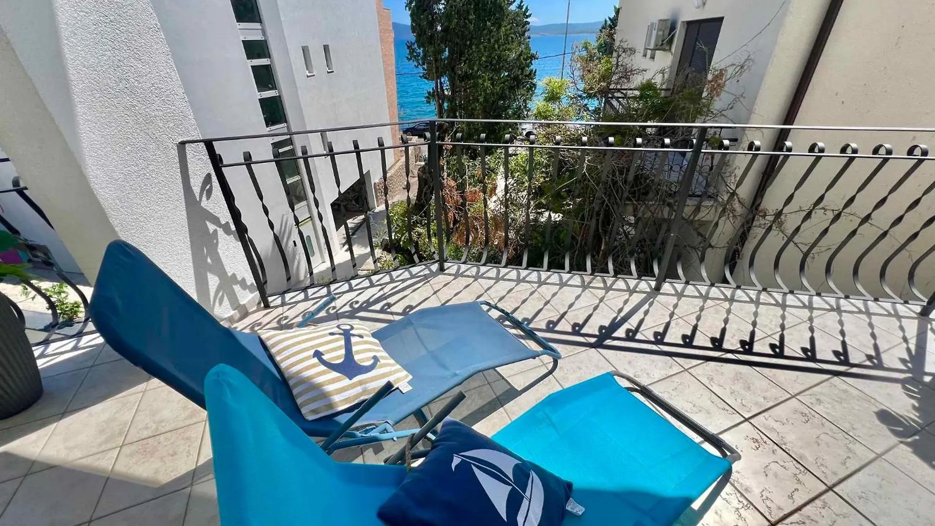 Apartments In Crikvenica 45022